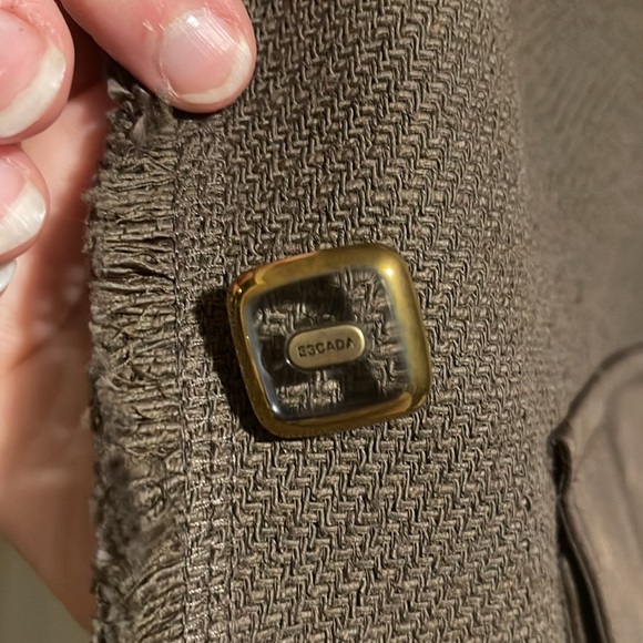 Blazer - Picture 8 of 11